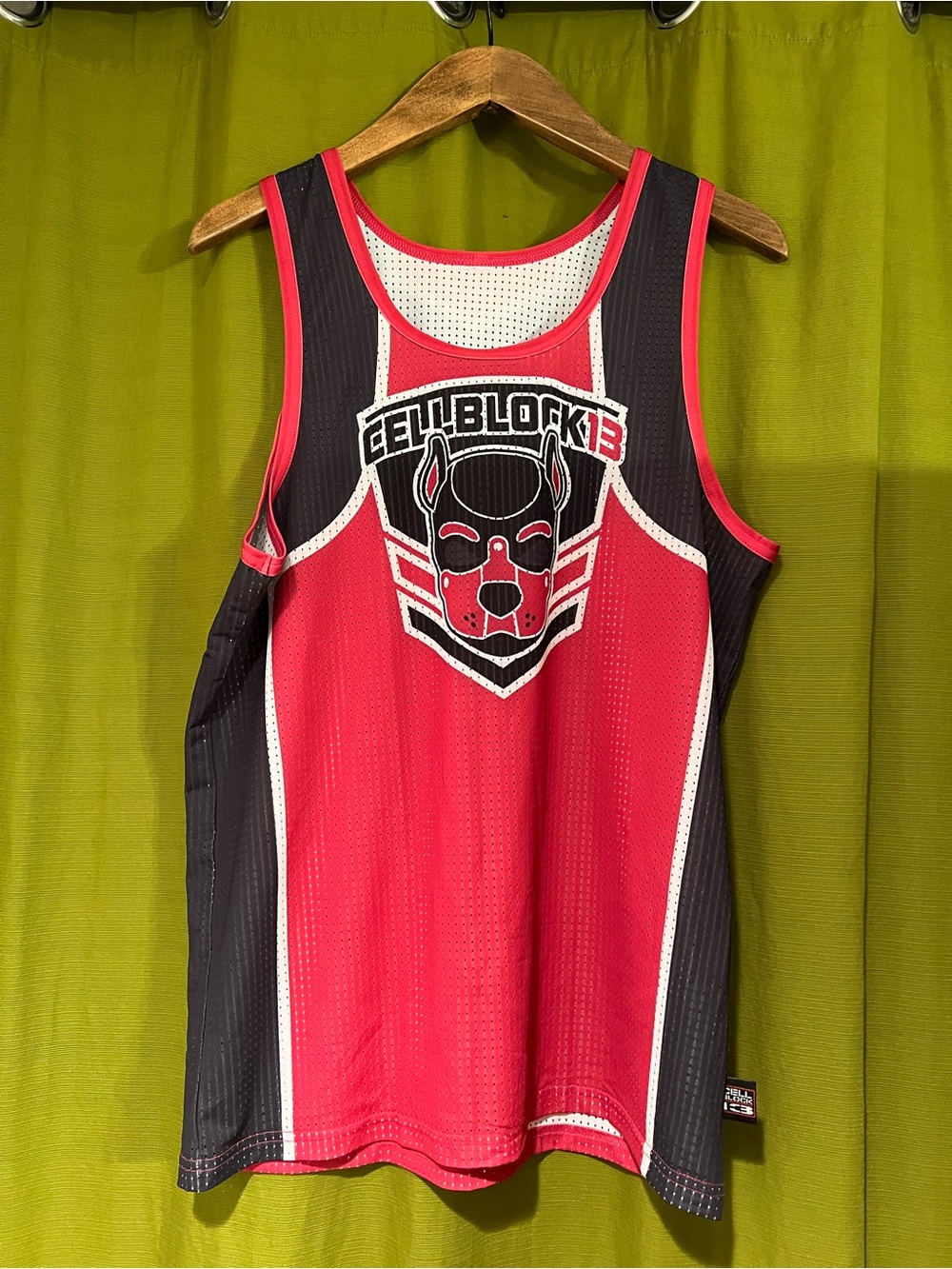 CellBlock 13 Red & Black Mesh tank kennel club small